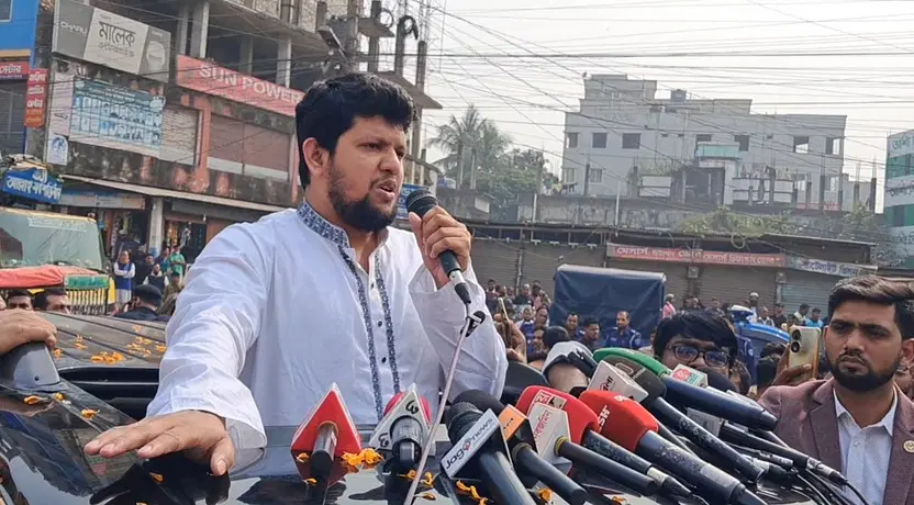 আওয়ামী লীগকে কোনোভাবেই নির্বাচনে অংশগ্রহণ করতে দেওয়া হবে না: উপদেষ্টা মাহফুজ